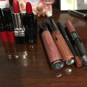 Lipstick lot